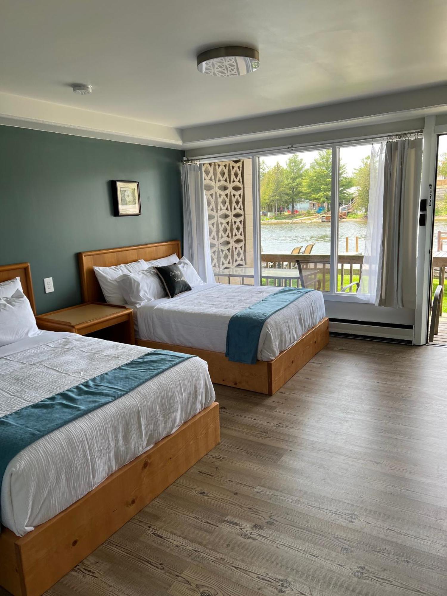 Kit Wat Motel & Marina Sauble Beach Εξωτερικό φωτογραφία