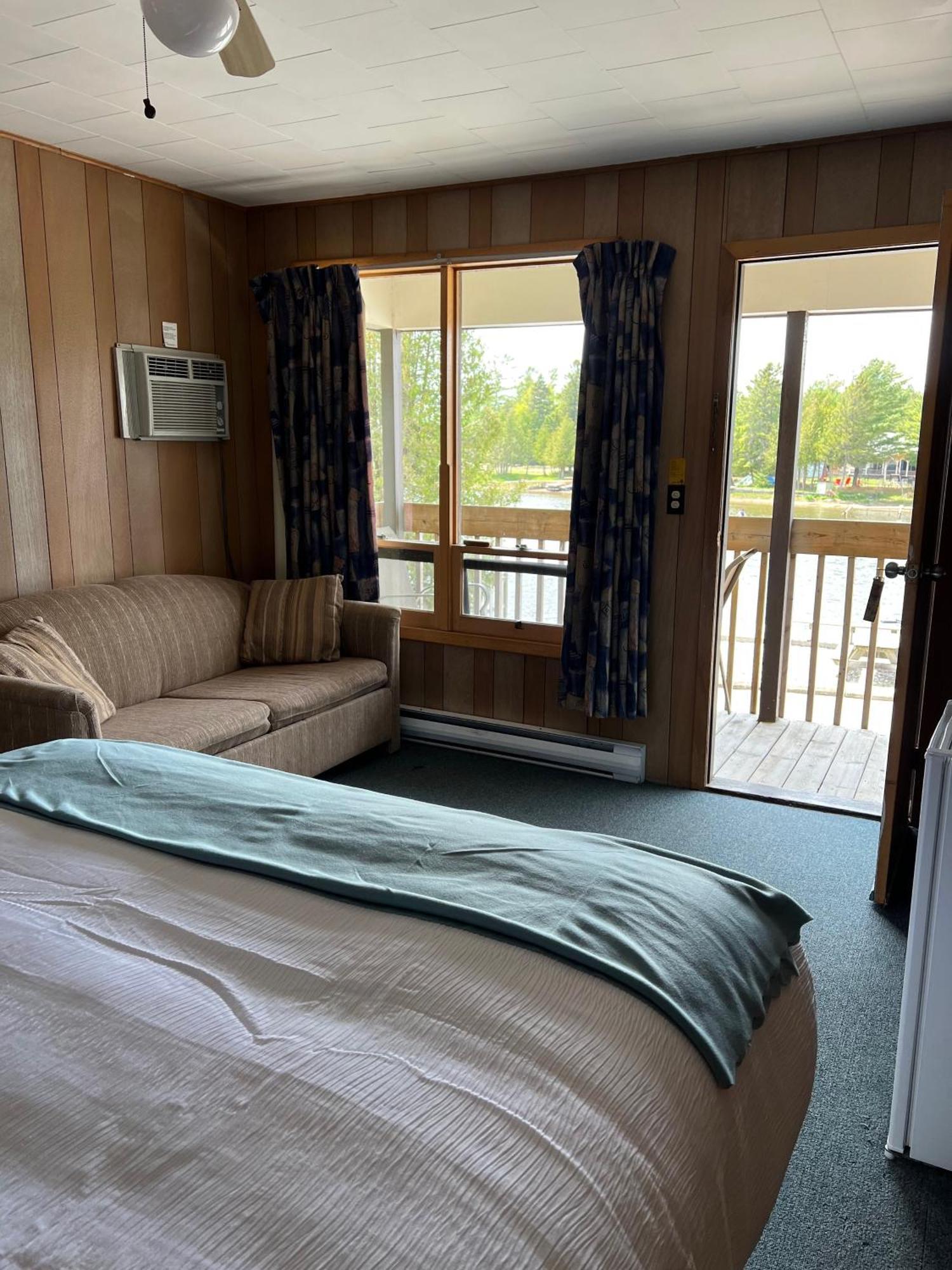 Kit Wat Motel & Marina Sauble Beach Εξωτερικό φωτογραφία