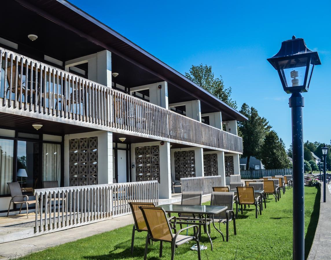 Kit Wat Motel & Marina Sauble Beach Εξωτερικό φωτογραφία