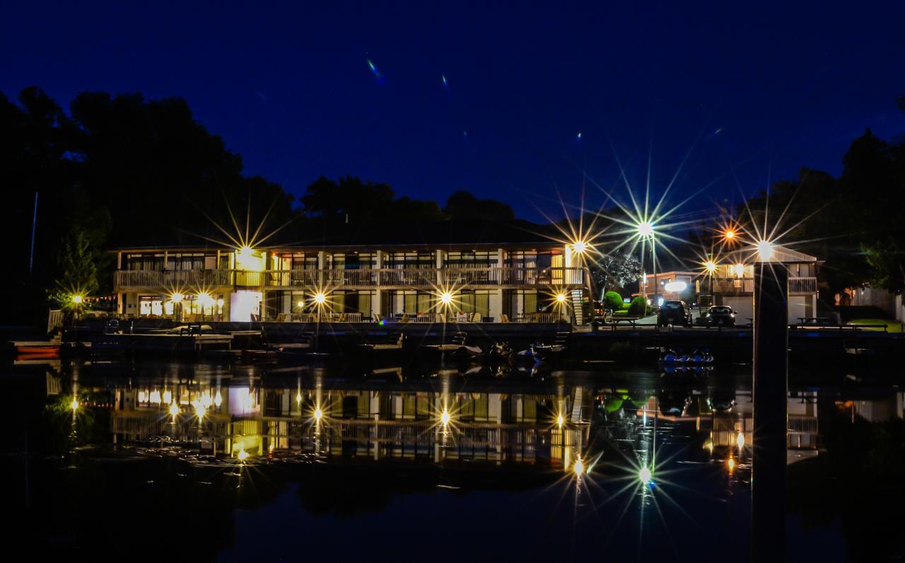 Kit Wat Motel & Marina Sauble Beach Εξωτερικό φωτογραφία