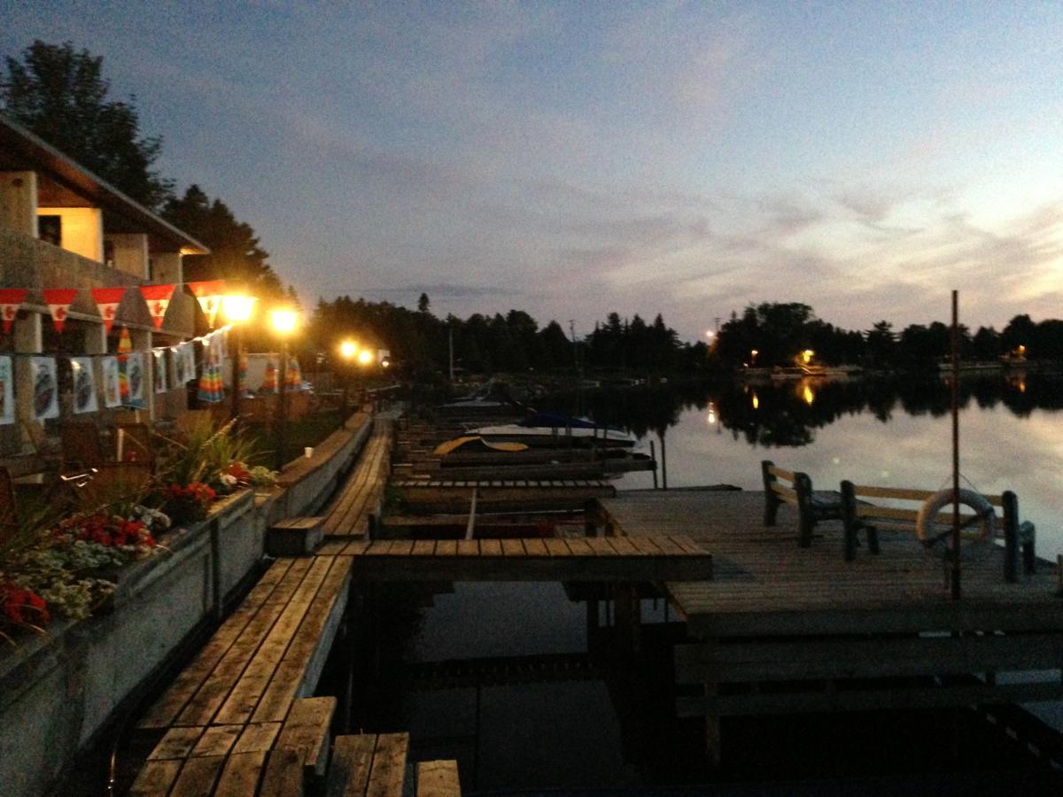 Kit Wat Motel & Marina Sauble Beach Εξωτερικό φωτογραφία