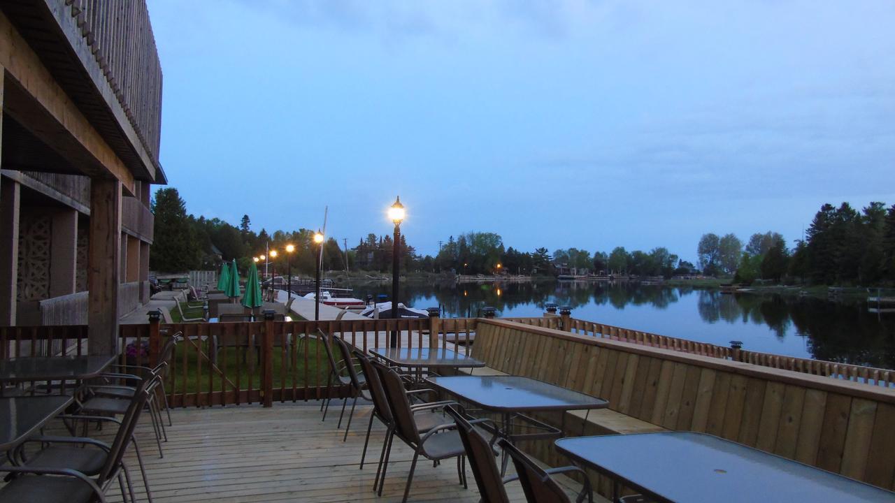Kit Wat Motel & Marina Sauble Beach Εξωτερικό φωτογραφία