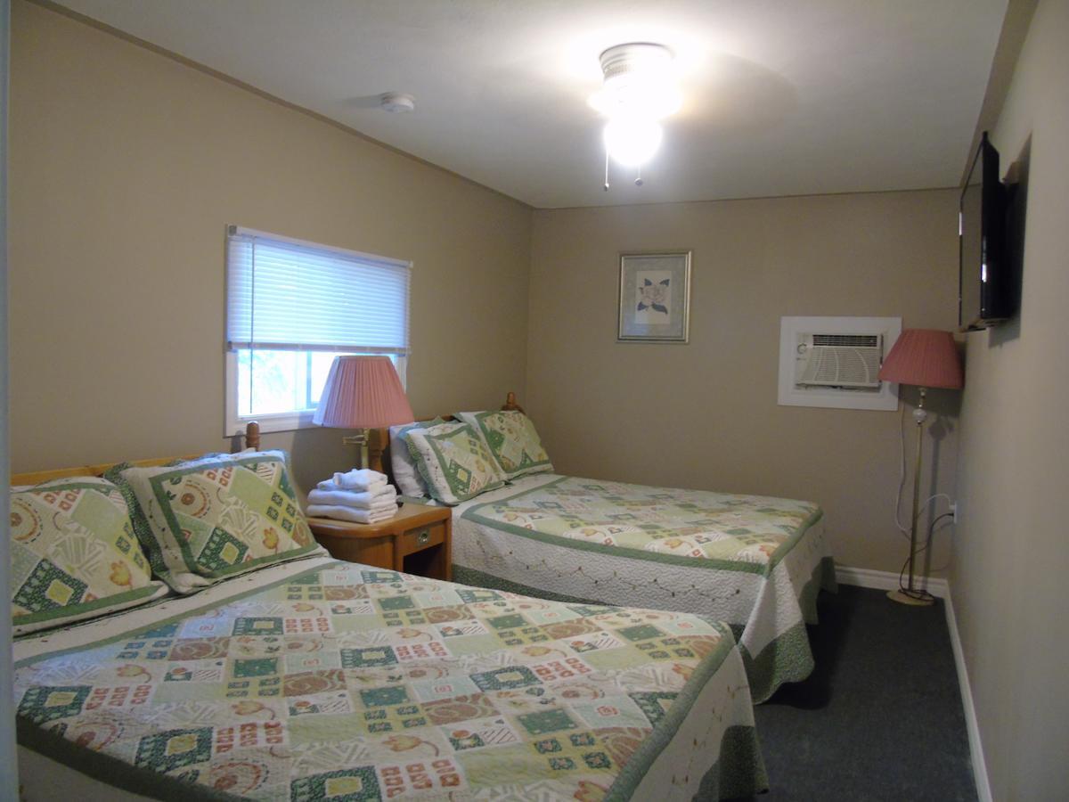 Kit Wat Motel & Marina Sauble Beach Εξωτερικό φωτογραφία